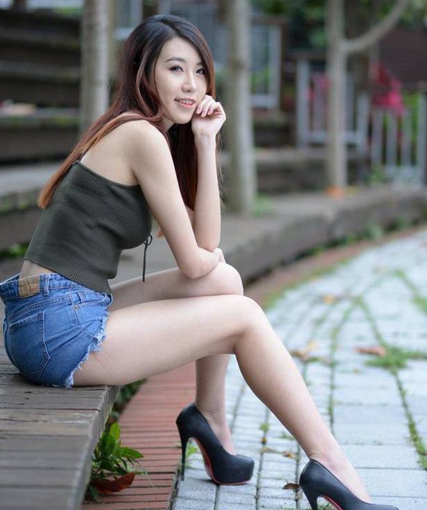床上的裸爱故事未修正